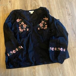 NWT PLUS Torrid Embroidered Blouse